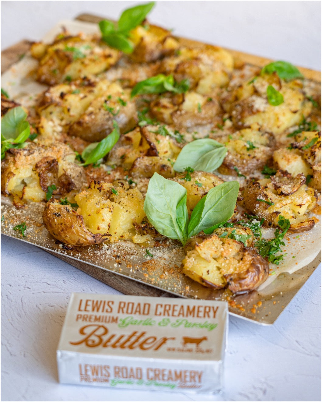 Crispy Garlic & Parsley Potatoes